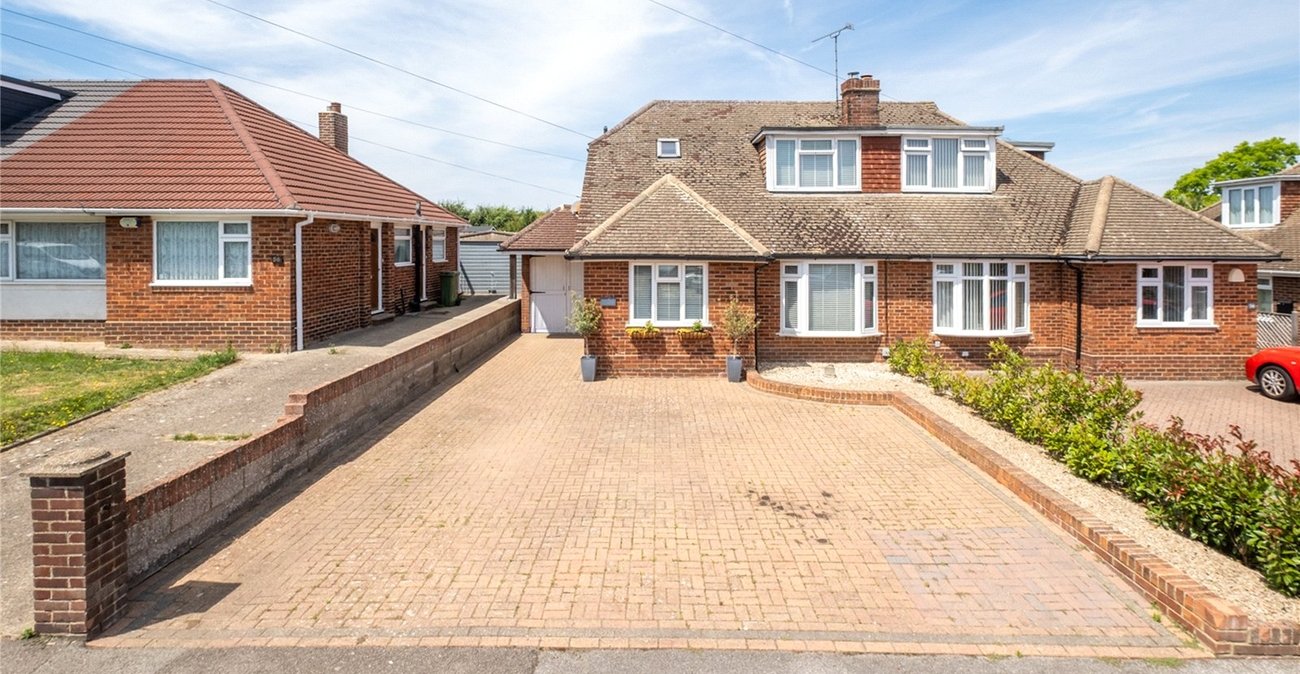 5 bedroom bungalow for sale in Sittingbourne | Robinson Michael & Jackson