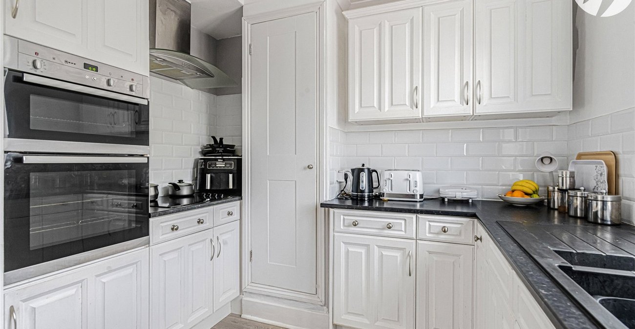 3 bedroom bungalow for sale in Bexley | Robinson Jackson