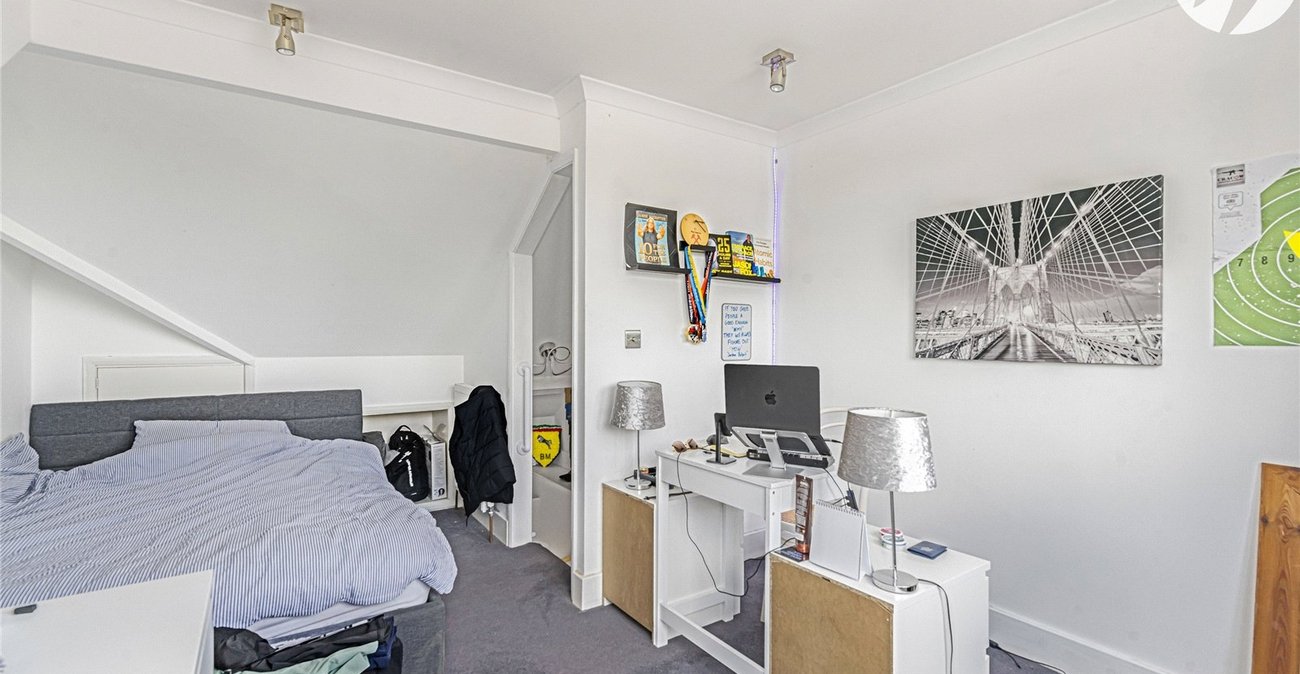 3 bedroom bungalow for sale in Bexley | Robinson Jackson