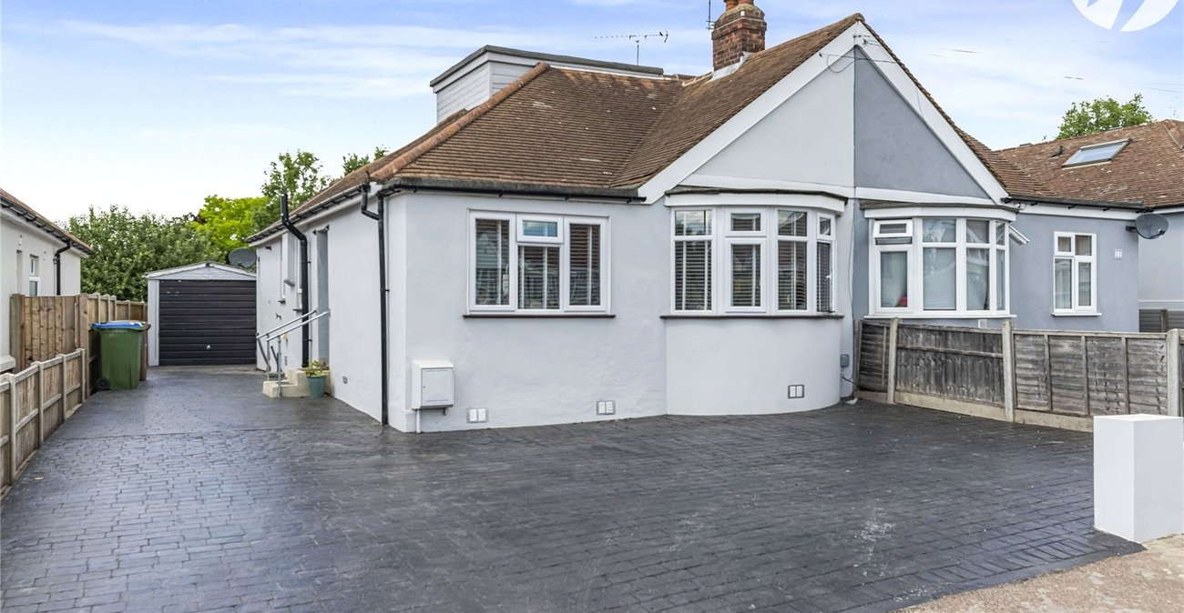 3 bedroom bungalow for sale in Bexley | Robinson Jackson