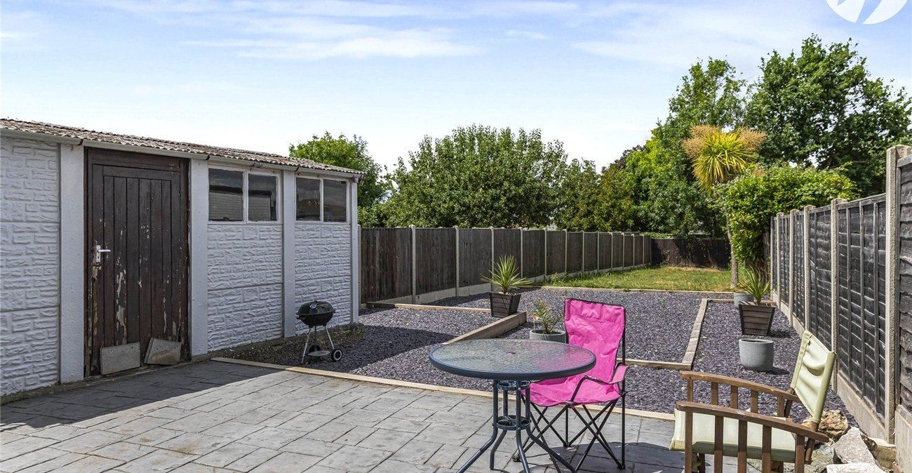 3 bedroom bungalow for sale in Bexley | Robinson Jackson