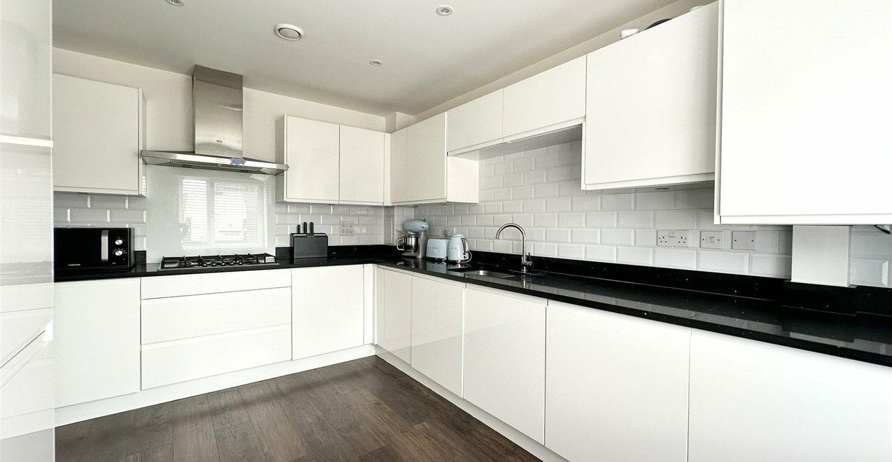 4 bedroom house for sale in Greenhithe | Robinson Jackson