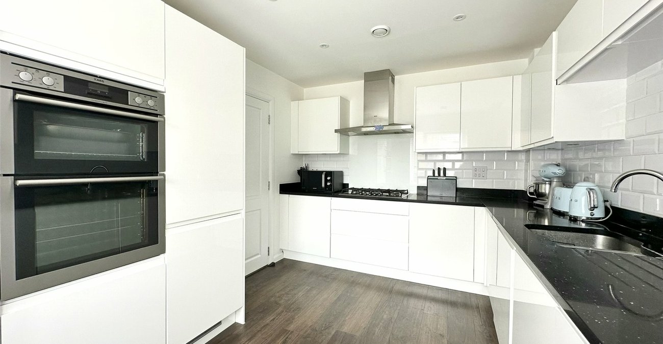 4 bedroom house for sale in Greenhithe | Robinson Jackson