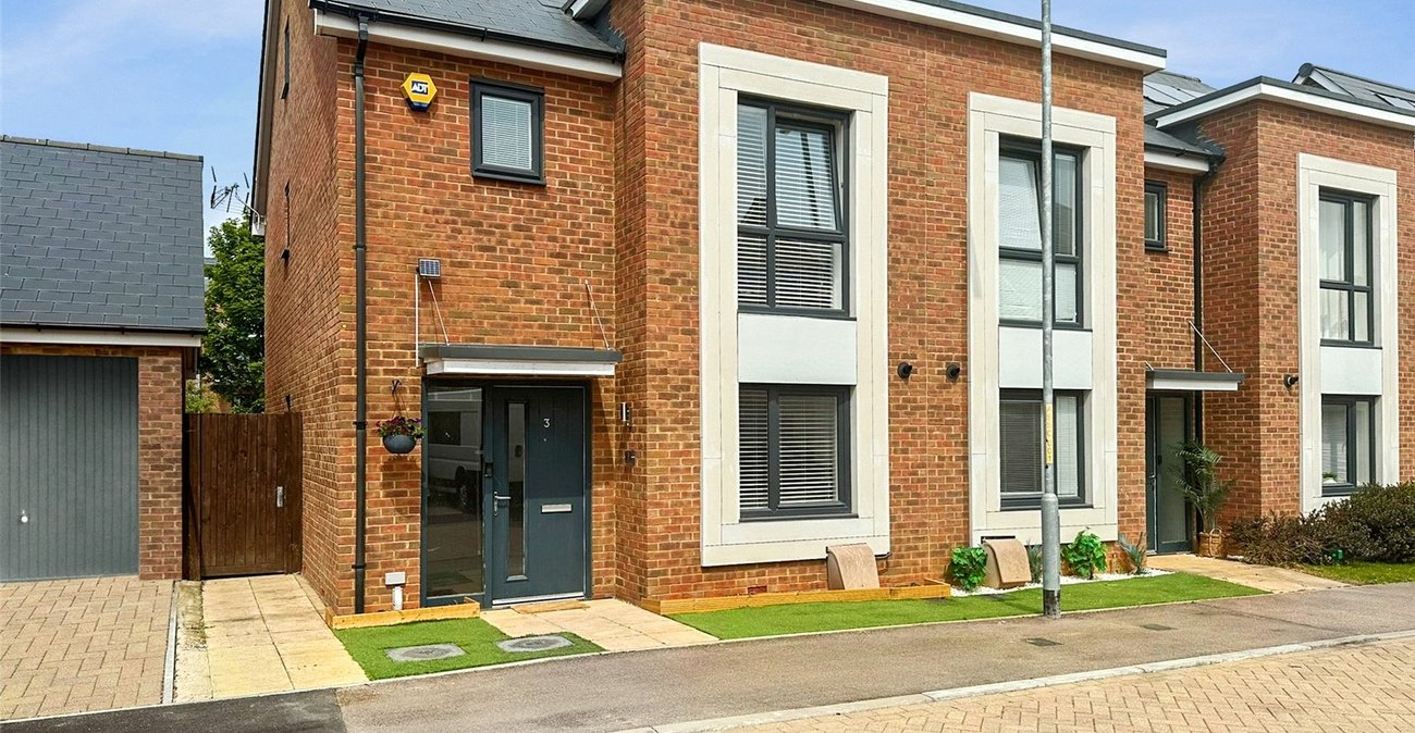 4 bedroom house for sale in Greenhithe | Robinson Jackson