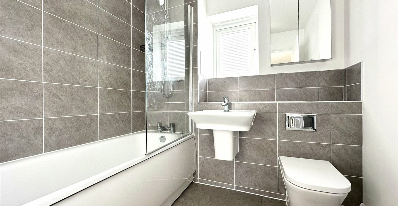 3 bedroom house for sale in Greenhithe | Robinson Jackson