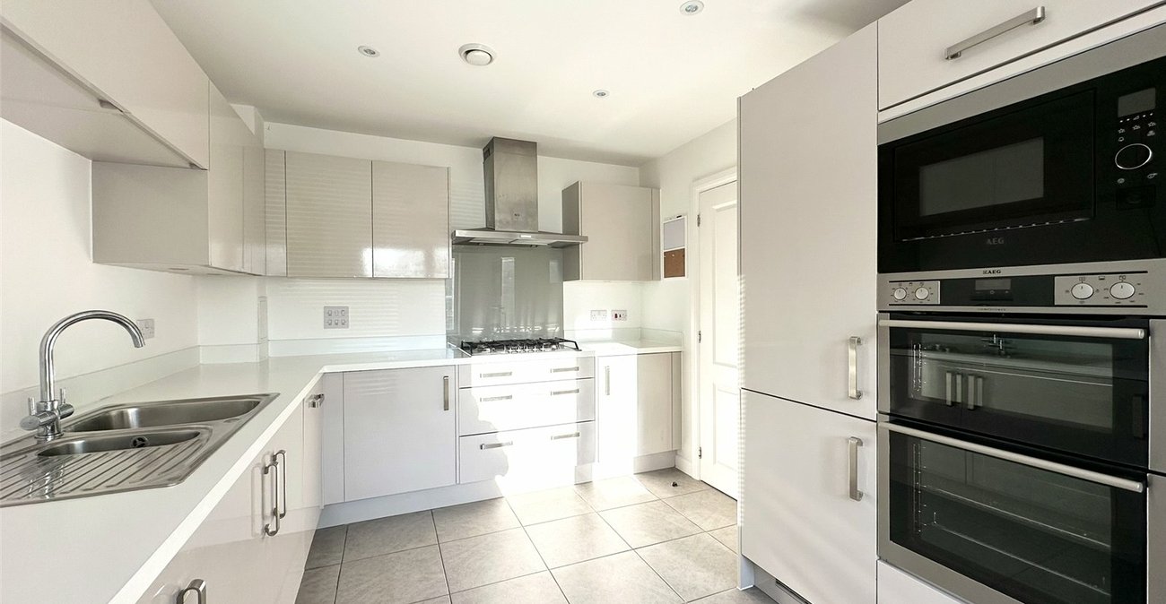 3 bedroom house for sale in Greenhithe | Robinson Jackson