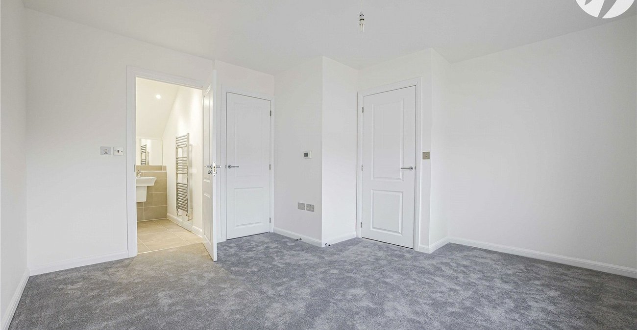 3 bedroom house for sale in Greenhithe | Robinson Jackson