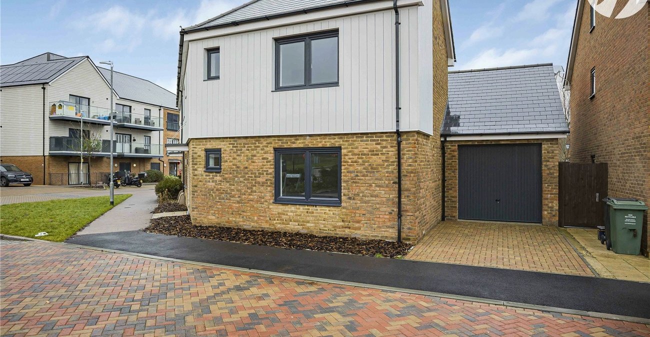 3 bedroom house for sale in Greenhithe | Robinson Jackson