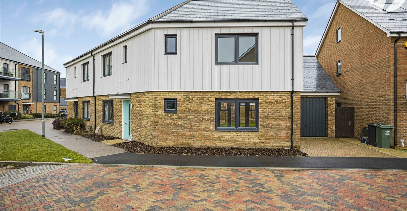 3 bedroom house for sale in Greenhithe | Robinson Jackson