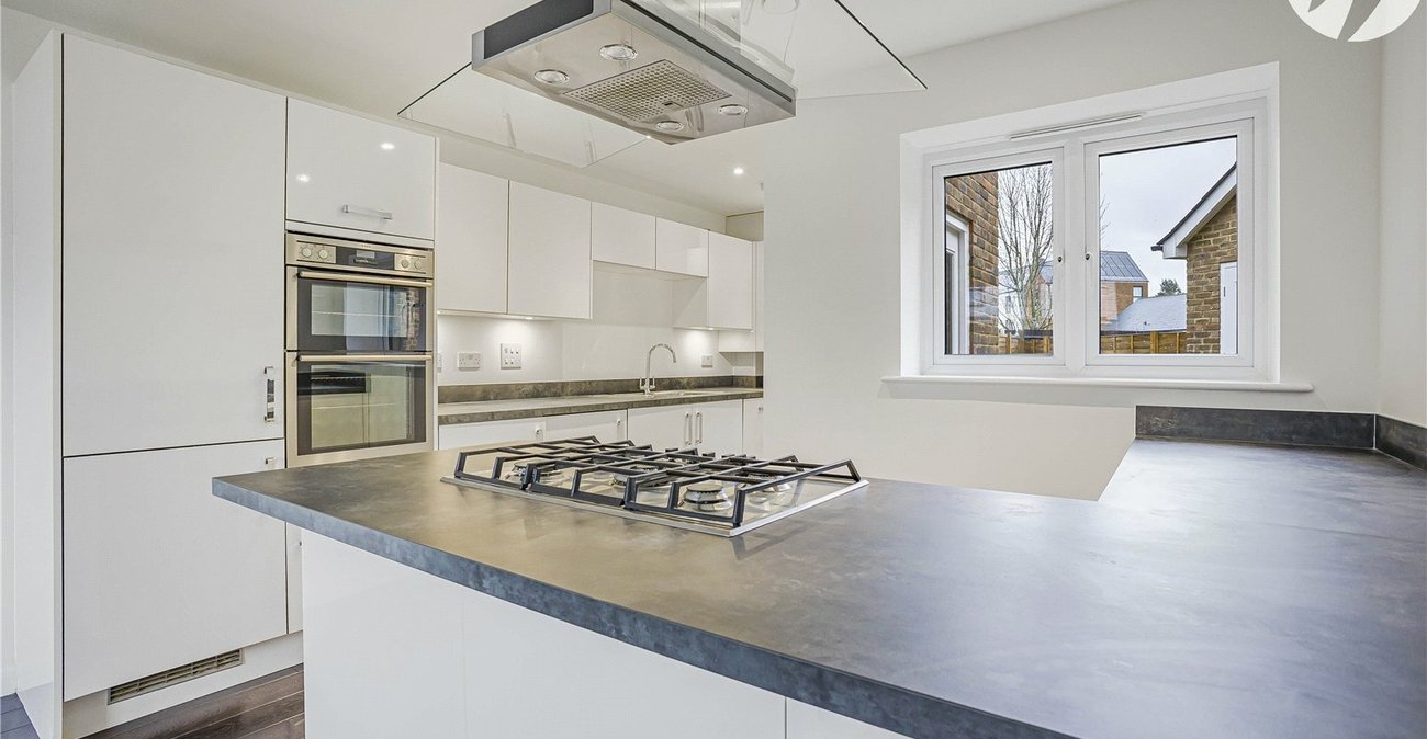 3 bedroom house for sale in Greenhithe | Robinson Jackson