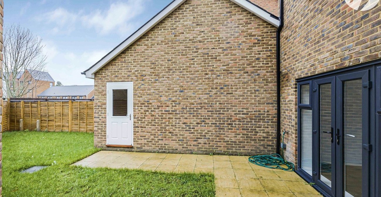3 bedroom house for sale in Greenhithe | Robinson Jackson