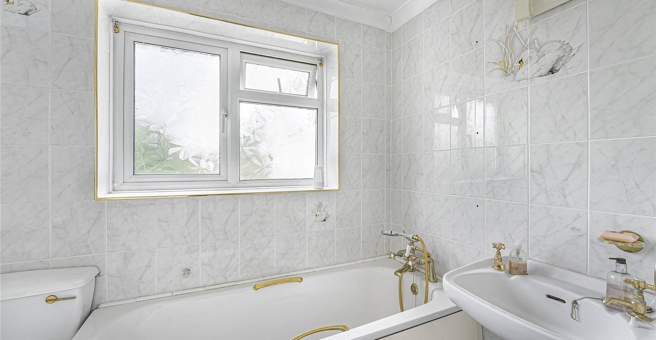3 bedroom house for sale in Dartford | Robinson Jackson