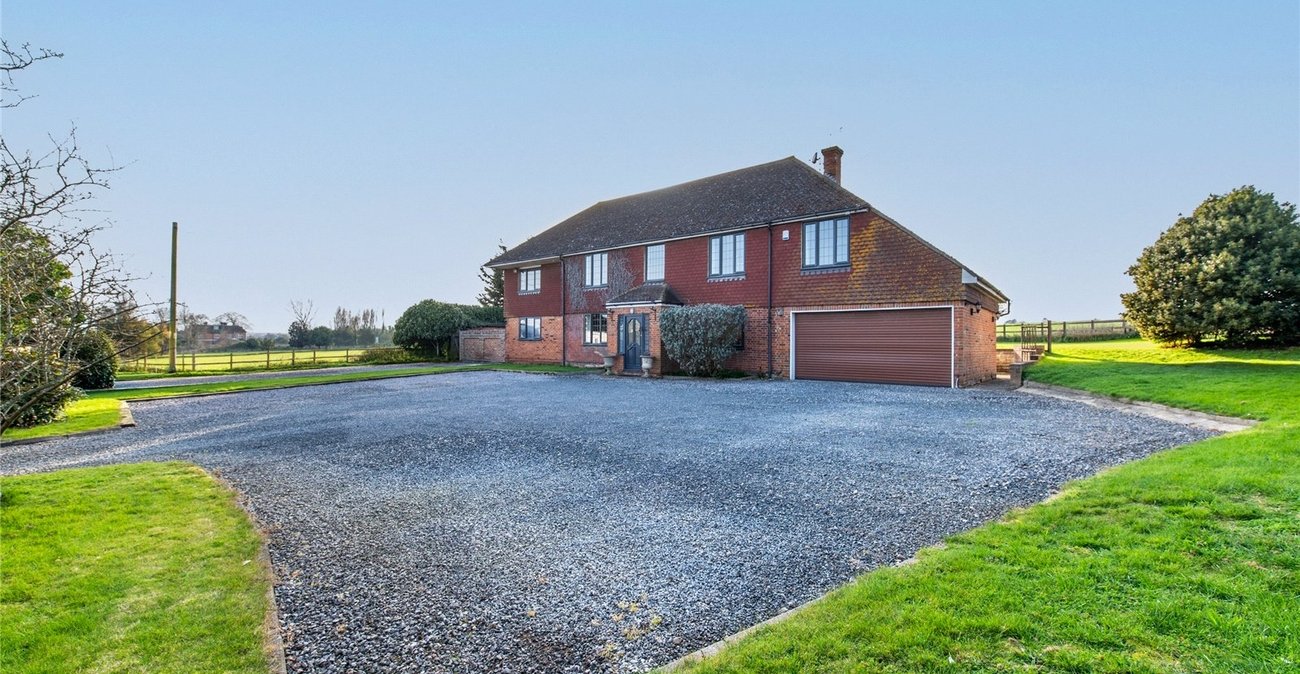 6 bedroom house for sale in Allhallows | Robinson Michael & Jackson