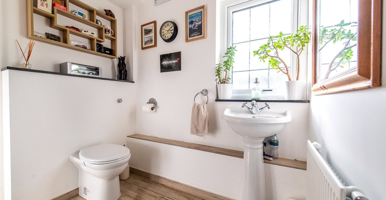 6 bedroom house for sale in Allhallows | Robinson Michael & Jackson