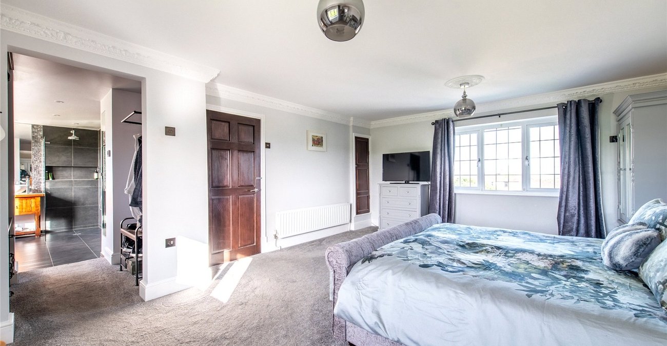 6 bedroom house for sale in Allhallows | Robinson Michael & Jackson