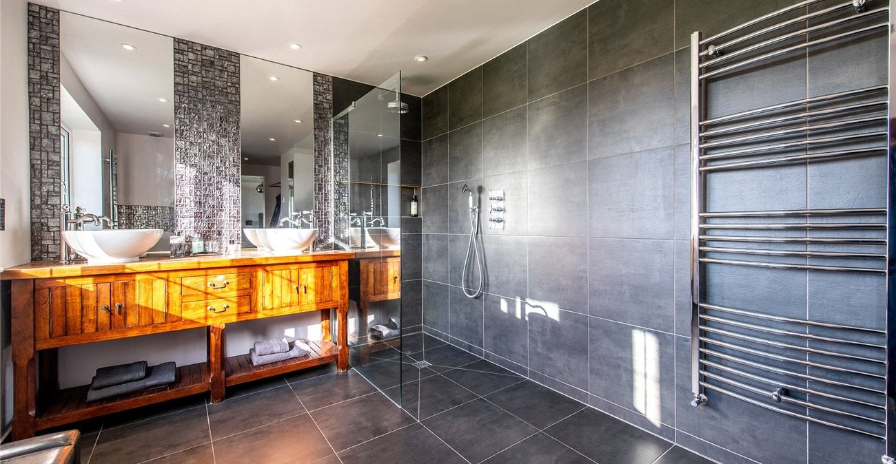 6 bedroom house for sale in Allhallows | Robinson Michael & Jackson