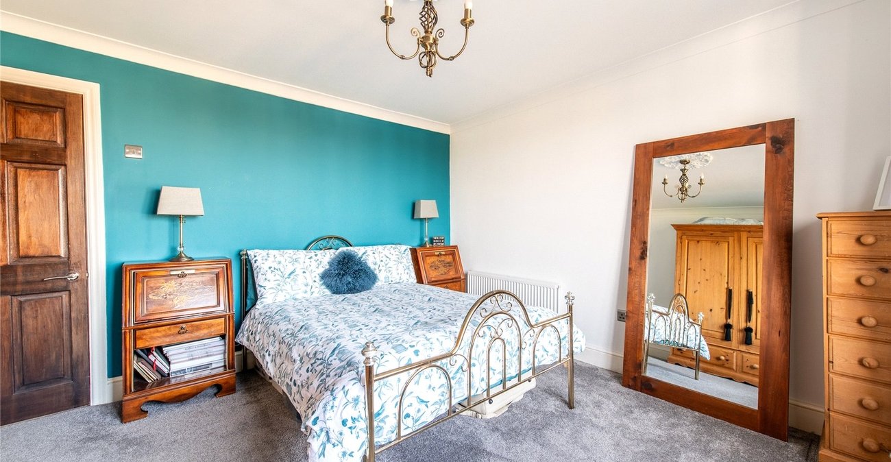 6 bedroom house for sale in Allhallows | Robinson Michael & Jackson