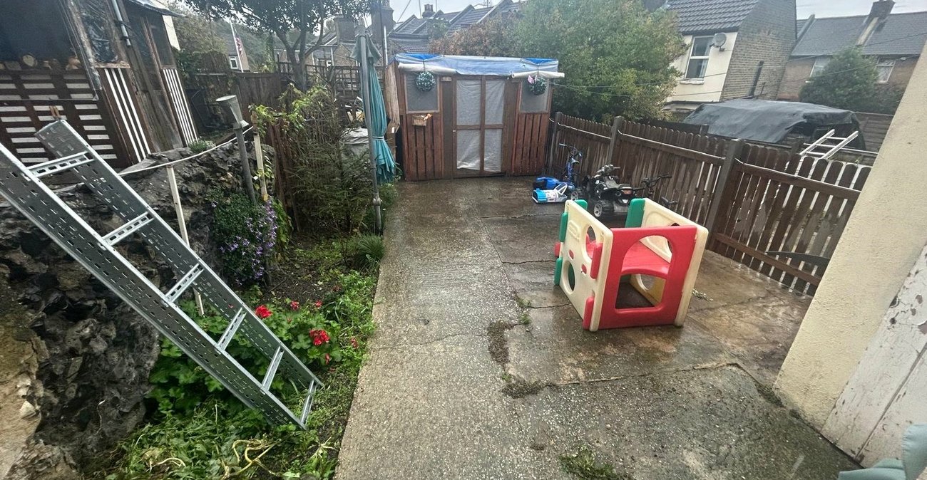 2 bedroom house for sale in Northfleet | Robinson Michael & Jackson