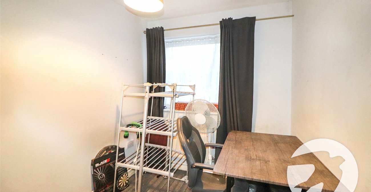 2 bedroom property for sale in Erith | Robinson Jackson