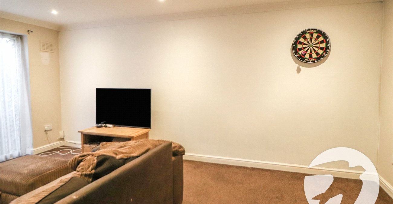 2 bedroom property for sale in Erith | Robinson Jackson