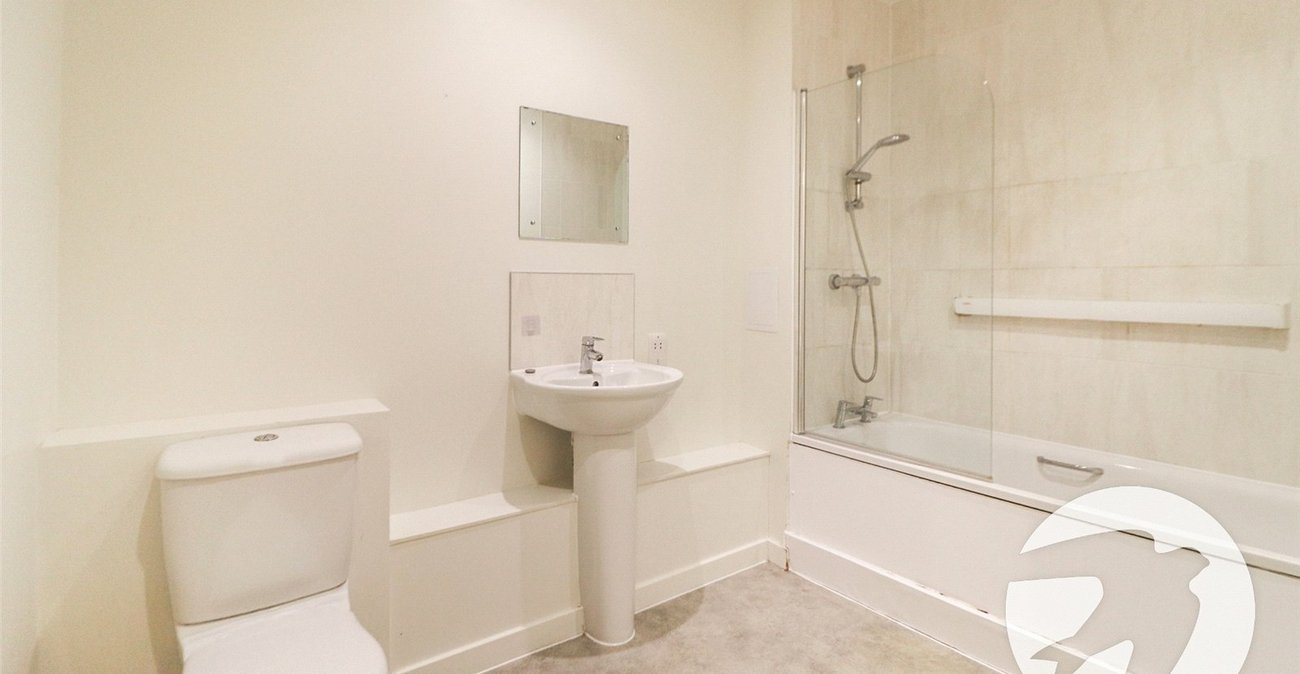 2 bedroom property for sale in Dell View Road | Robinson Jackson