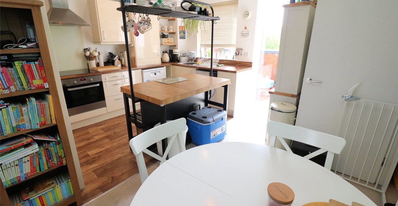 2 bedroom property for sale in Dell View Road | Robinson Jackson