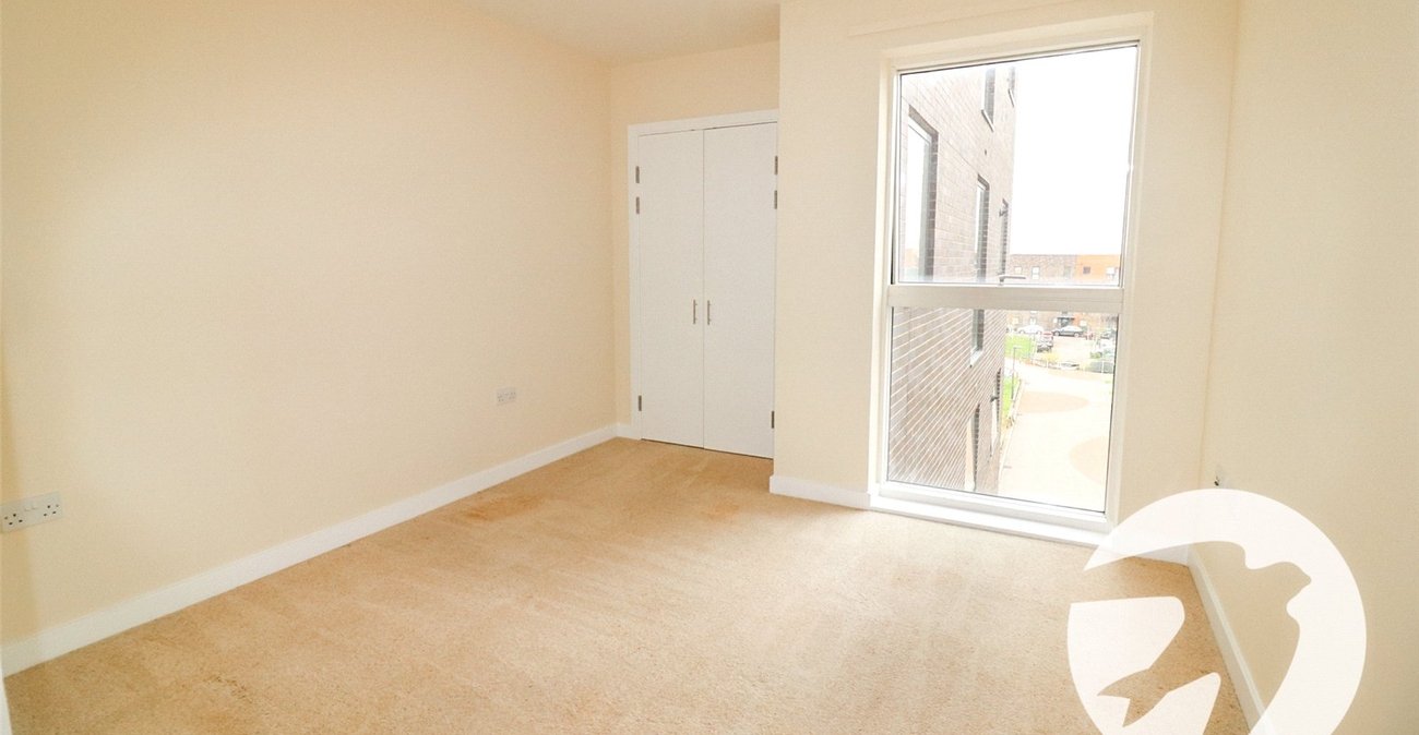 2 bedroom property to rent in Dell View Road | Robinson Jackson