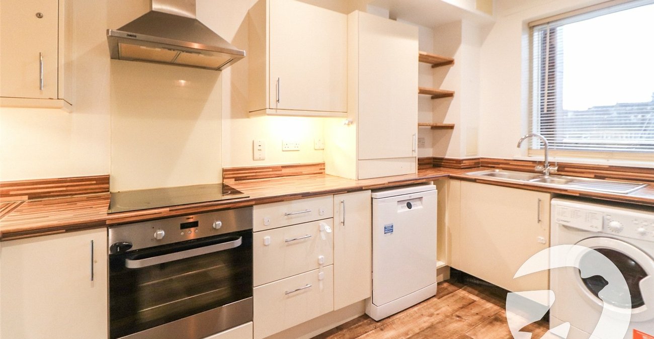 2 bedroom property for sale in Dell View Road | Robinson Jackson