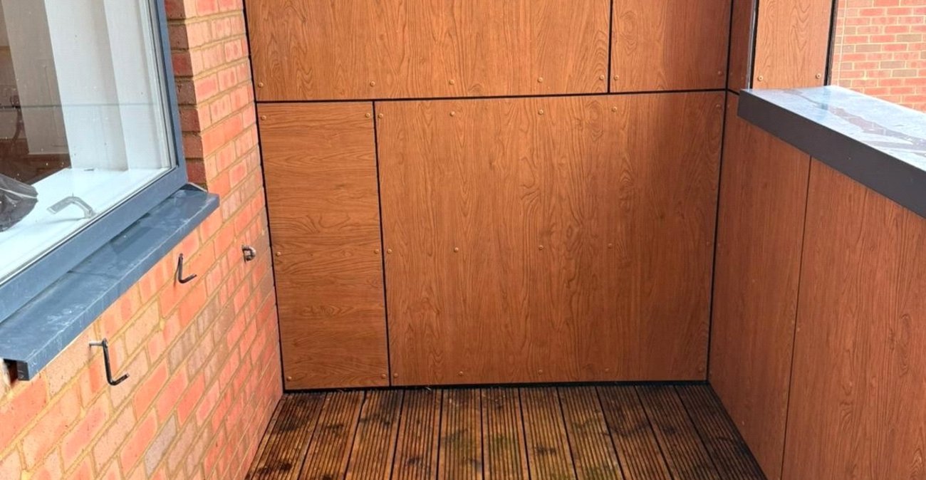 2 bedroom property to rent in Dell View Road | Robinson Jackson