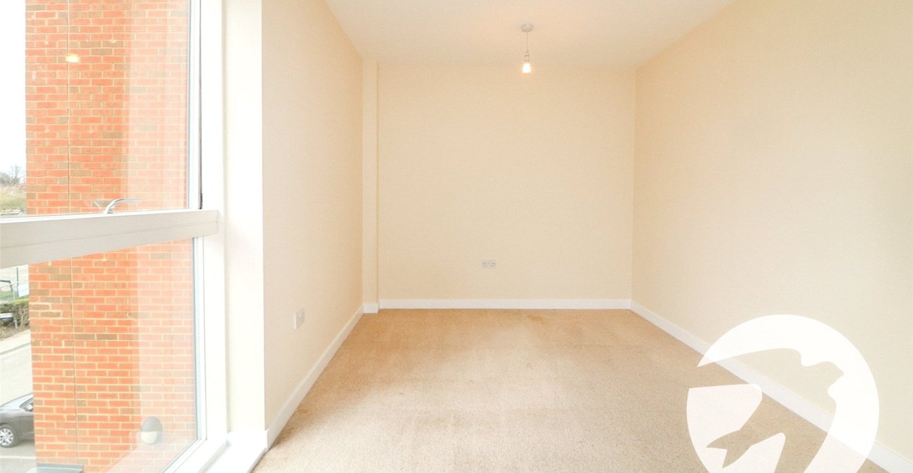 2 bedroom property to rent in Dell View Road | Robinson Jackson