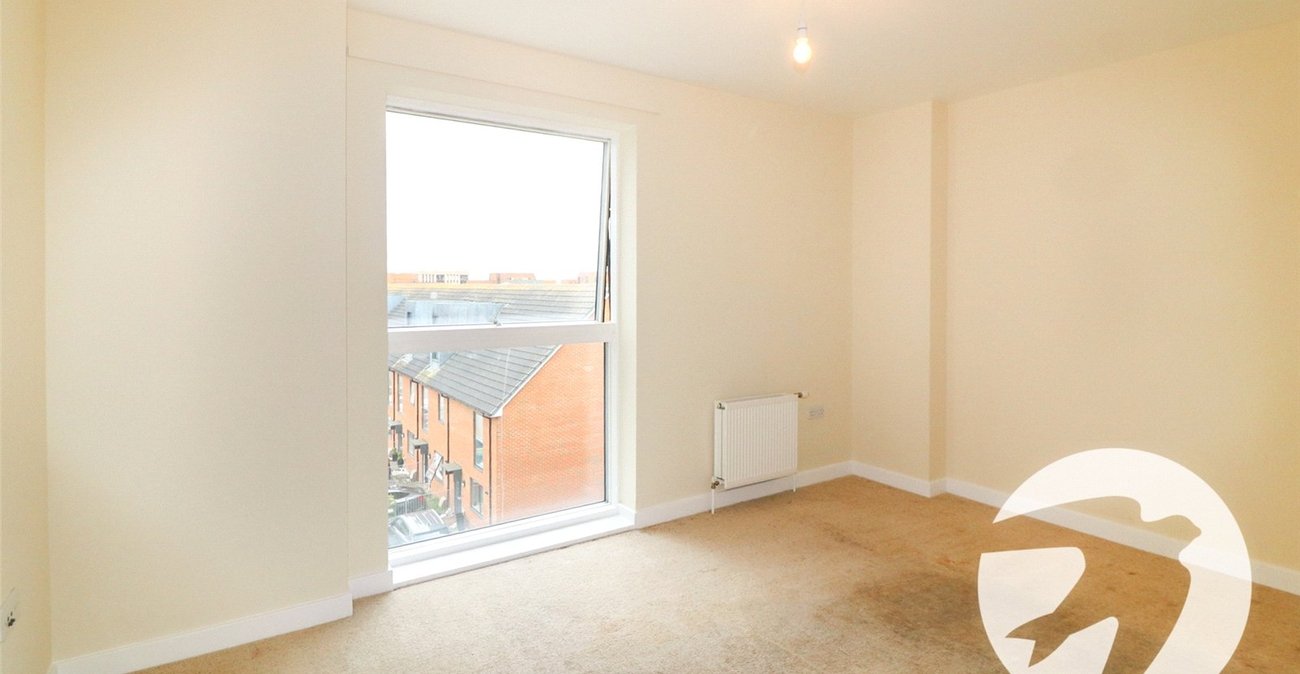 2 bedroom property to rent in Dell View Road | Robinson Jackson