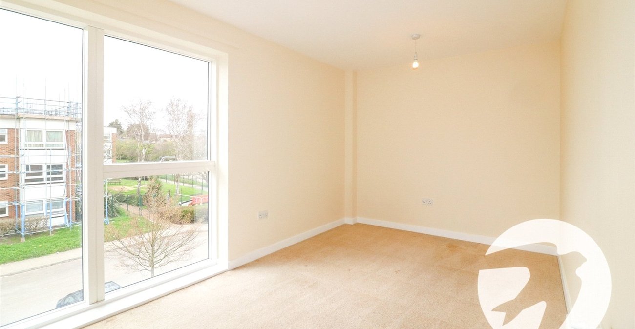 2 bedroom property to rent in Dell View Road | Robinson Jackson