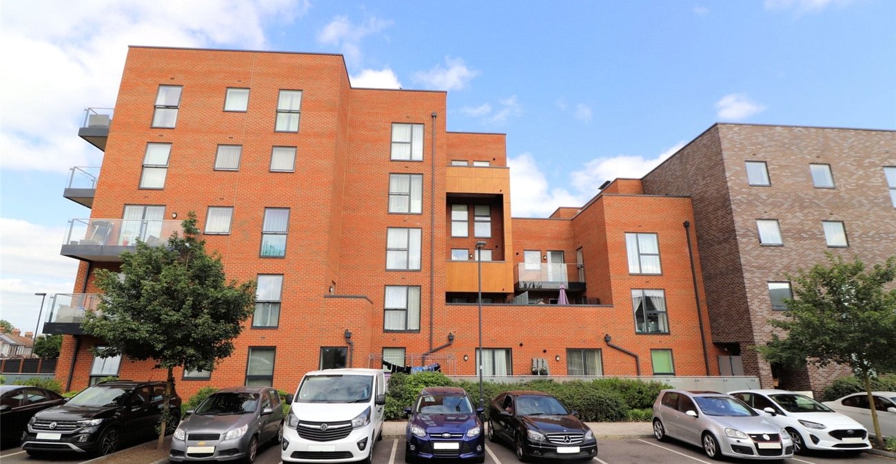 2 bedroom property for sale in Dell View Road | Robinson Jackson