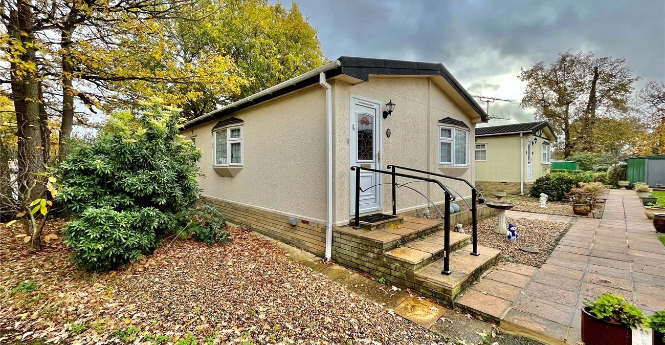 2 bedroom bungalow for sale in Old London Road | Robinson Jackson