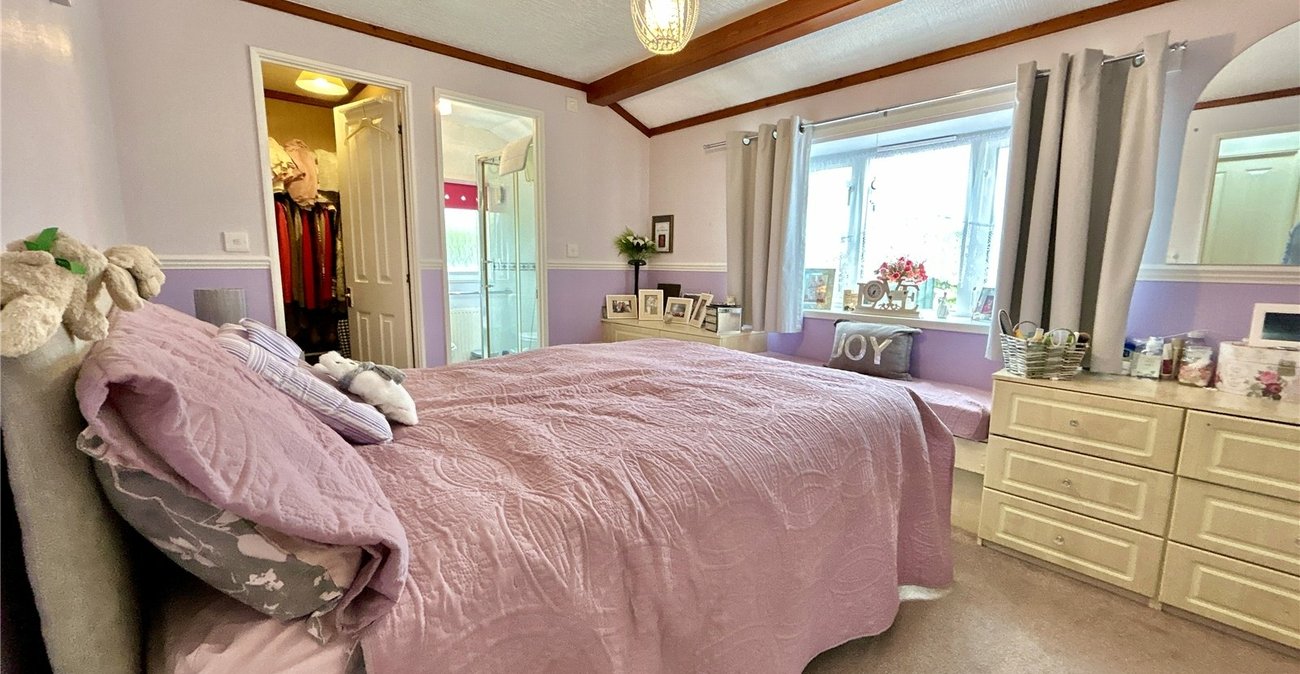 2 bedroom bungalow for sale in Old London Road | Robinson Jackson