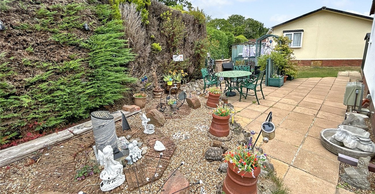 2 bedroom bungalow for sale in Old London Road | Robinson Jackson