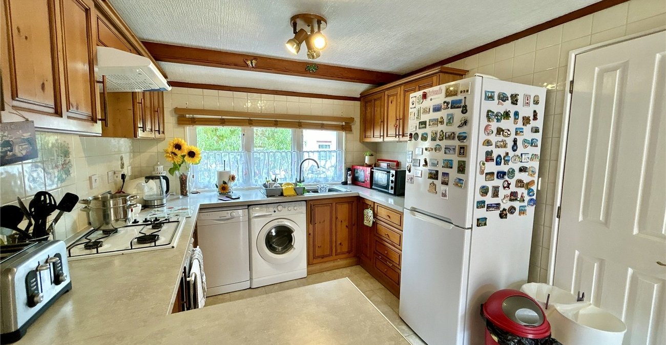 2 bedroom bungalow for sale in Old London Road | Robinson Jackson