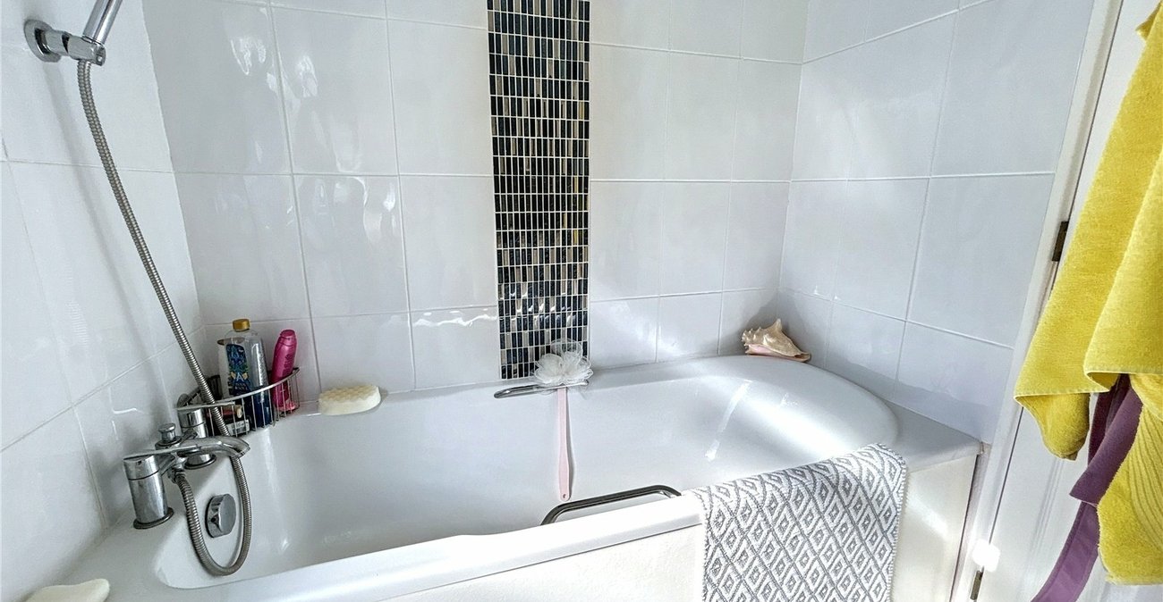 2 bedroom bungalow for sale in Old London Road | Robinson Jackson