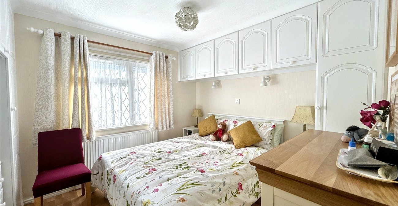2 bedroom bungalow for sale in Old London Road | Robinson Jackson