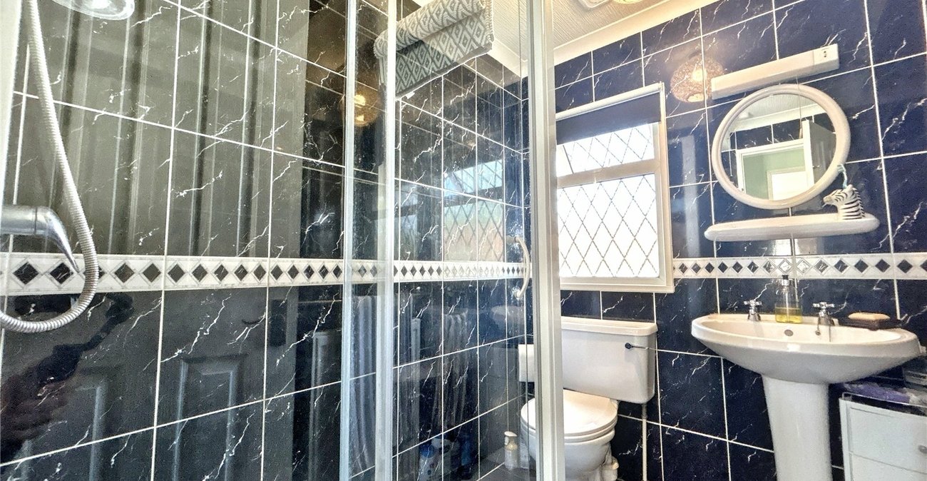 2 bedroom bungalow for sale in Old London Road | Robinson Jackson