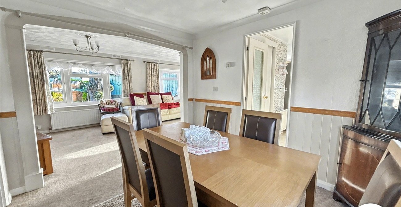 2 bedroom bungalow for sale in Old London Road | Robinson Jackson