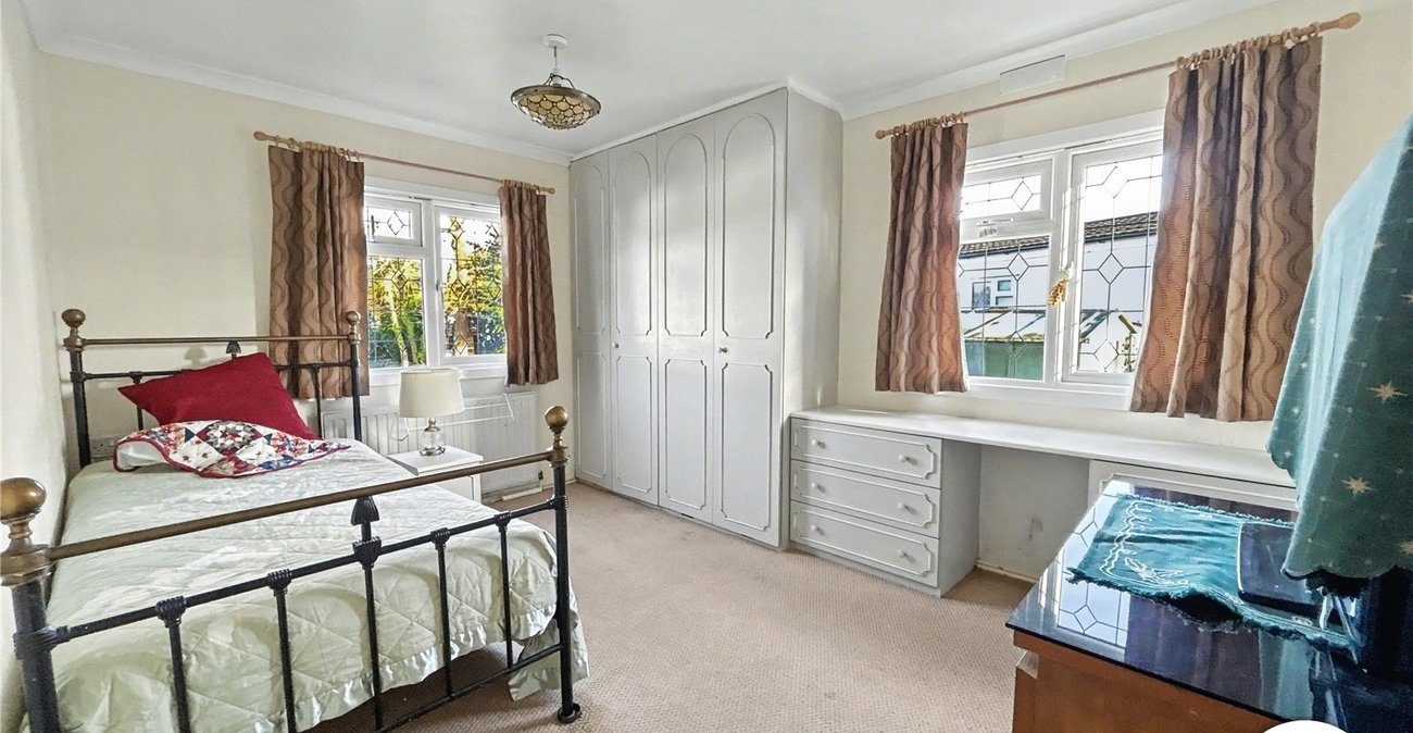 2 bedroom bungalow for sale in Old London Road | Robinson Jackson