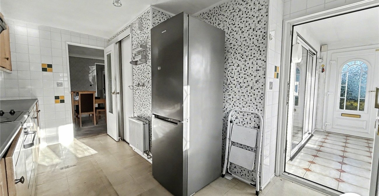 2 bedroom bungalow for sale in Old London Road | Robinson Jackson