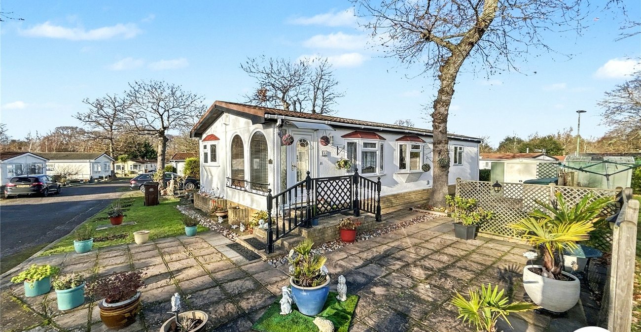 2 bedroom bungalow for sale in Old London Road | Robinson Jackson