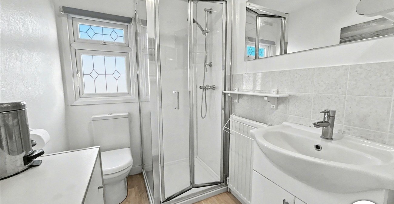 2 bedroom bungalow for sale in Old London Road | Robinson Jackson