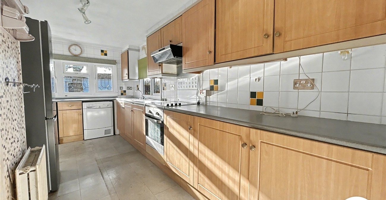 2 bedroom bungalow for sale in Old London Road | Robinson Jackson