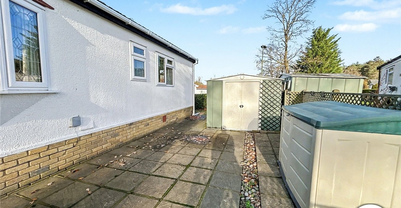 2 bedroom bungalow for sale in Old London Road | Robinson Jackson