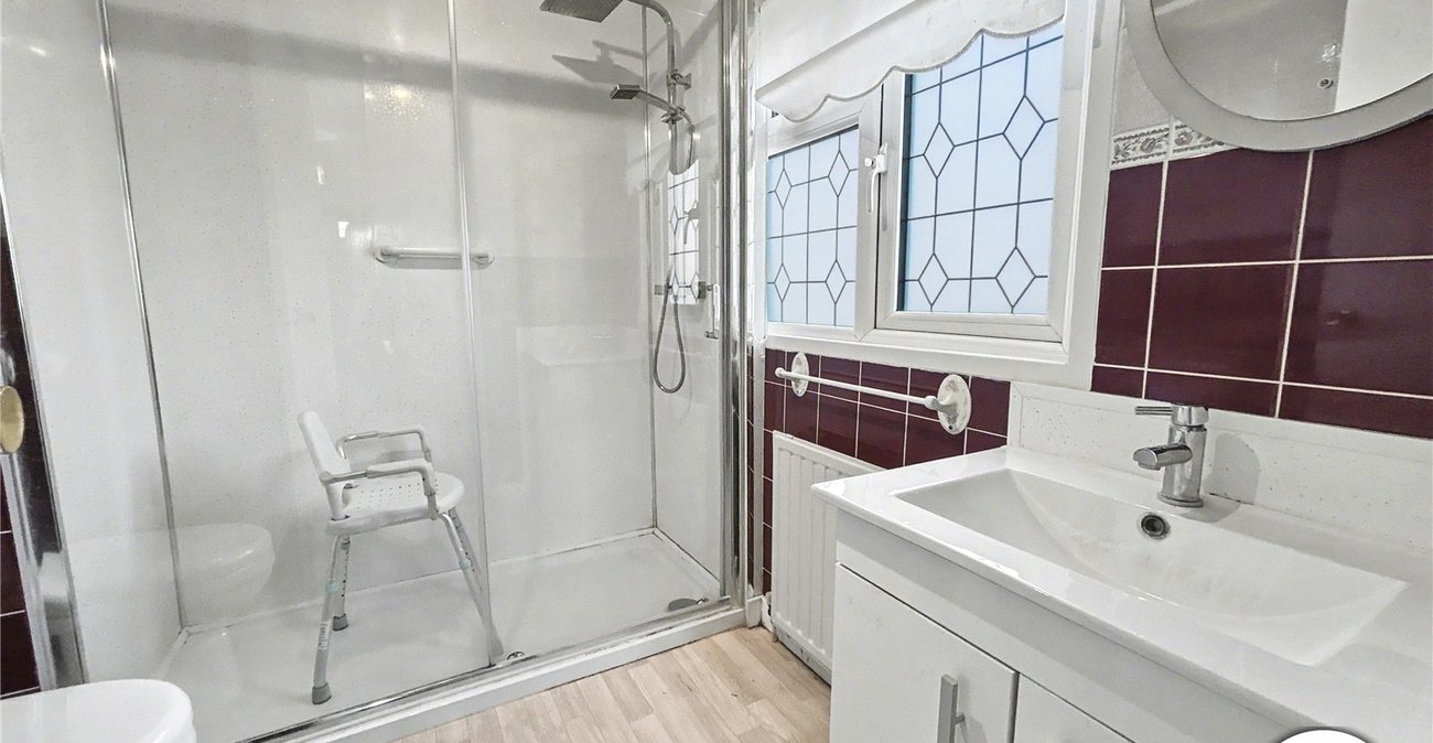 2 bedroom bungalow for sale in Old London Road | Robinson Jackson