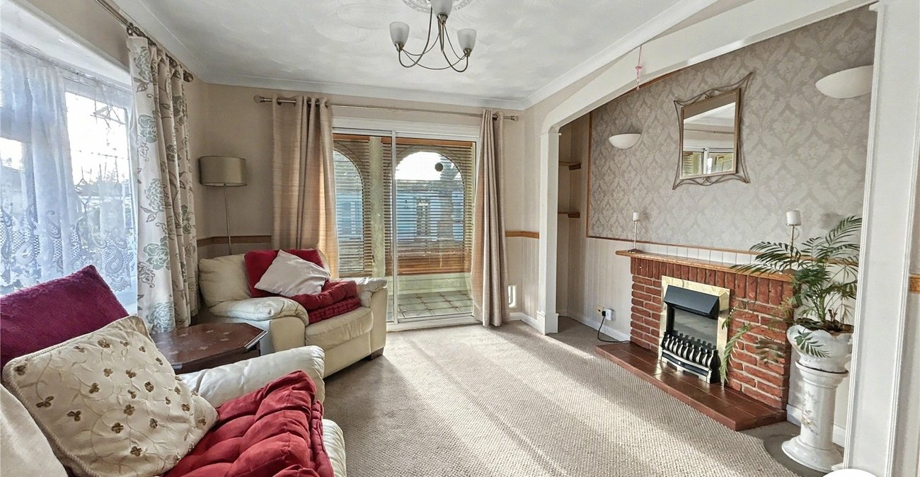 2 bedroom bungalow for sale in Old London Road | Robinson Jackson