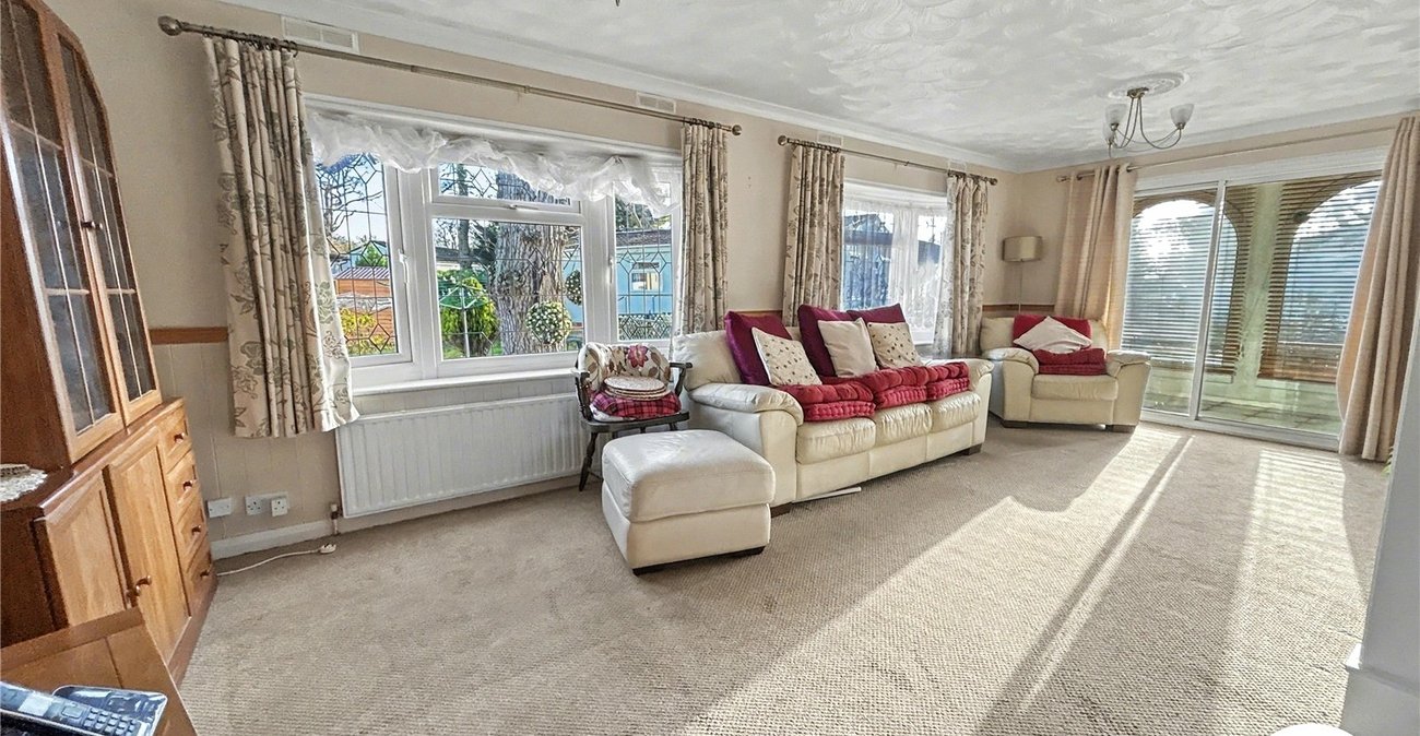 2 bedroom bungalow for sale in Old London Road | Robinson Jackson